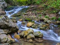 Felshaufen im Bach vor Kaskade - Talgraben